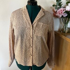 Worthington Blouse Size S Beige with dots